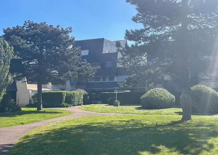 Appartement Cosy Avec Jardin Vue Et Acces A 30m De La *