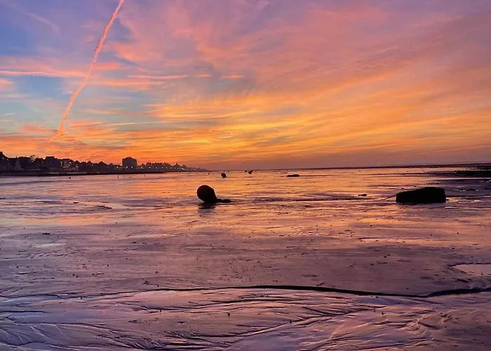 Cosy Avec Jardin Vue Et Acces A 30m De La